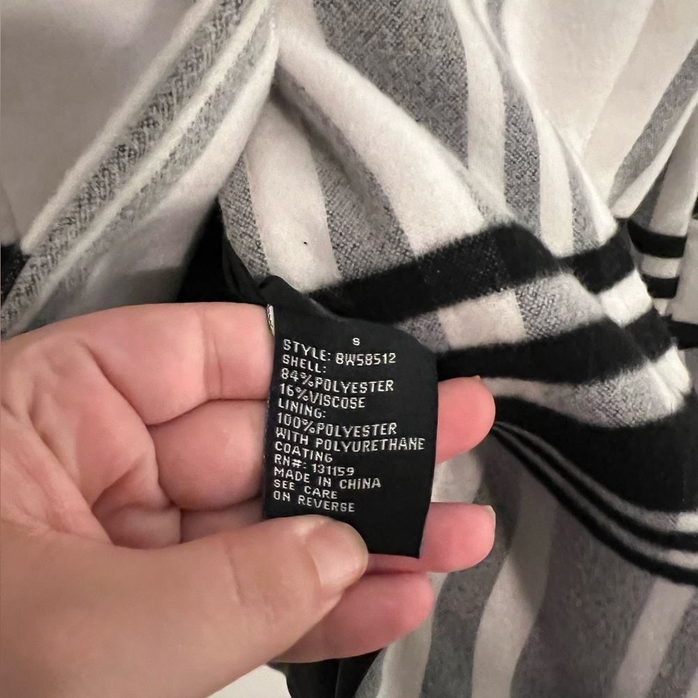 iZ Byer - Plaid Peacoat - Size Small - Picture 6 of 10